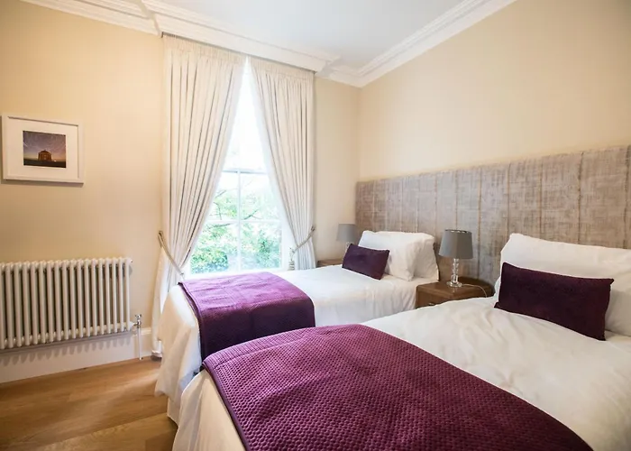 Bishop'S Gate Hotel